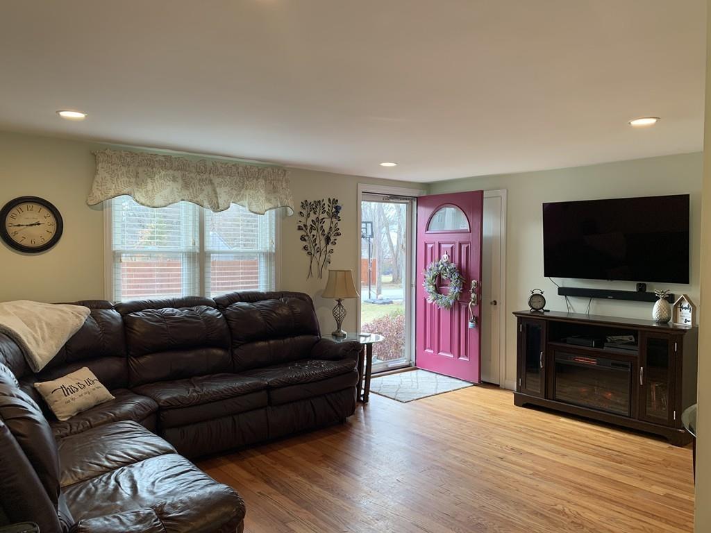 16 Coolidge Road Walpole, MA 02081 - Photo 3 of 23 Gallery Image 3