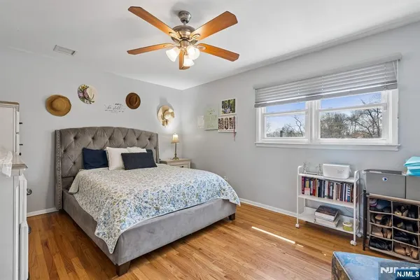 $949,000 | 115 Birchwood Terrace, Wayne, NJ 07470