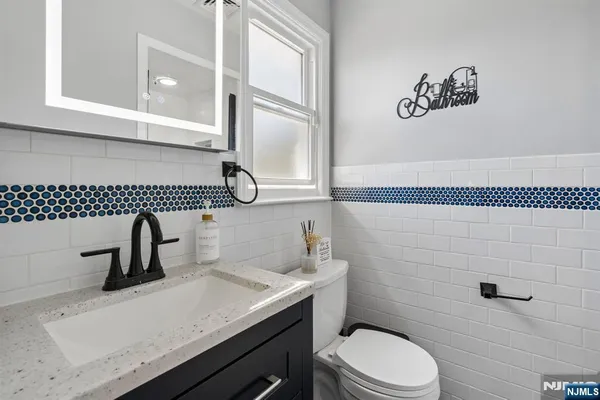 $949,000 | 115 Birchwood Terrace, Wayne, NJ 07470