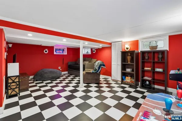 $949,000 | 115 Birchwood Terrace, Wayne, NJ 07470