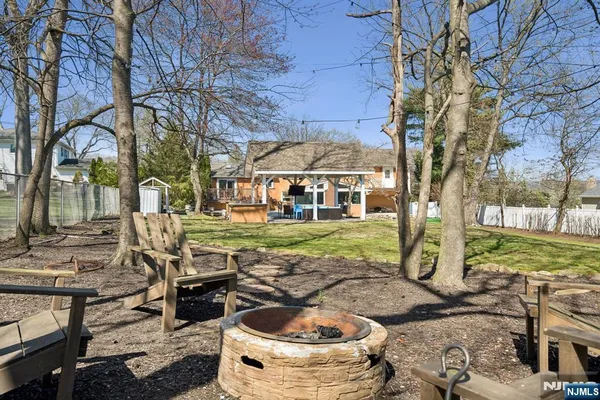 $949,000 | 115 Birchwood Terrace, Wayne, NJ 07470