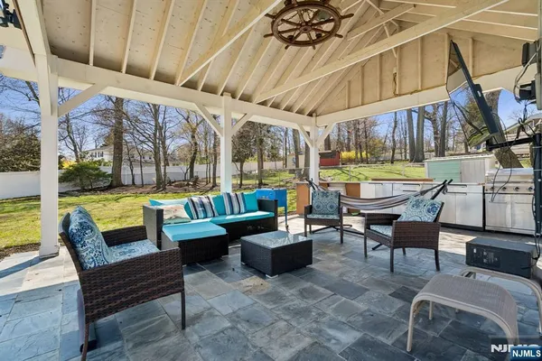 $949,000 | 115 Birchwood Terrace, Wayne, NJ 07470