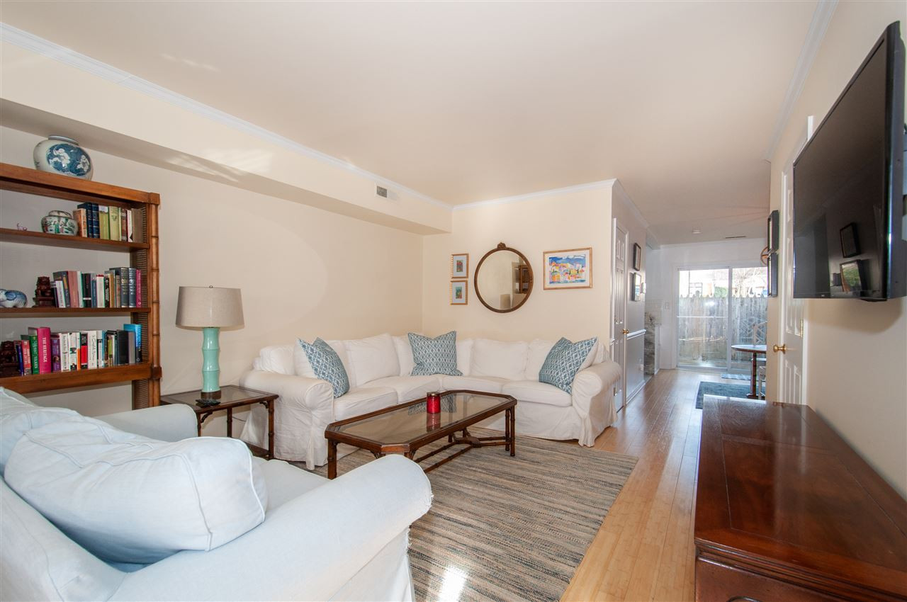 3735 Jamestown Circle Raleigh, NC 27609 - Photo 2 of 25 Living Room