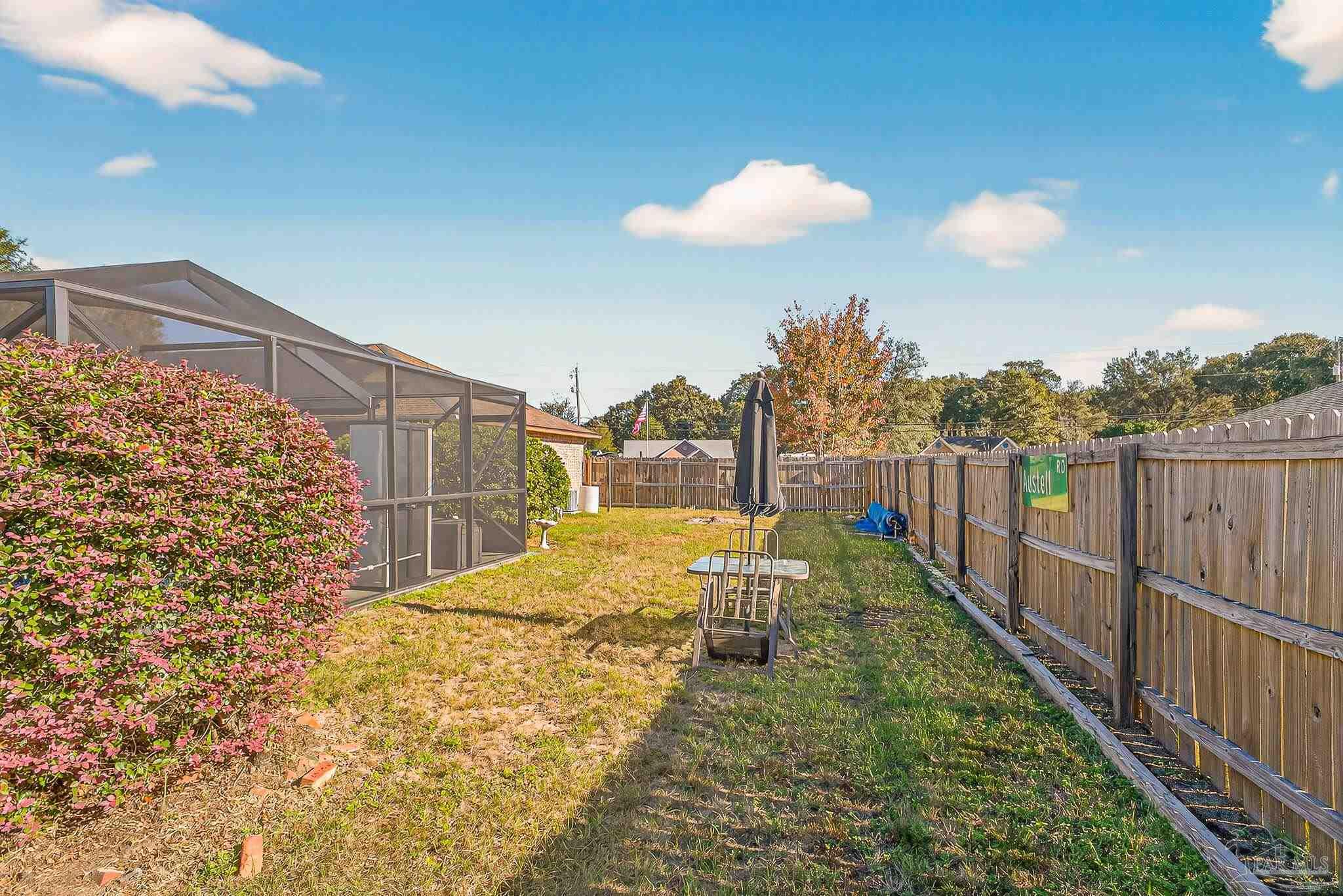 5361 Willard Norris Road Milton, FL 32570 - Photo 49 of 51 a view of a backyard of the house