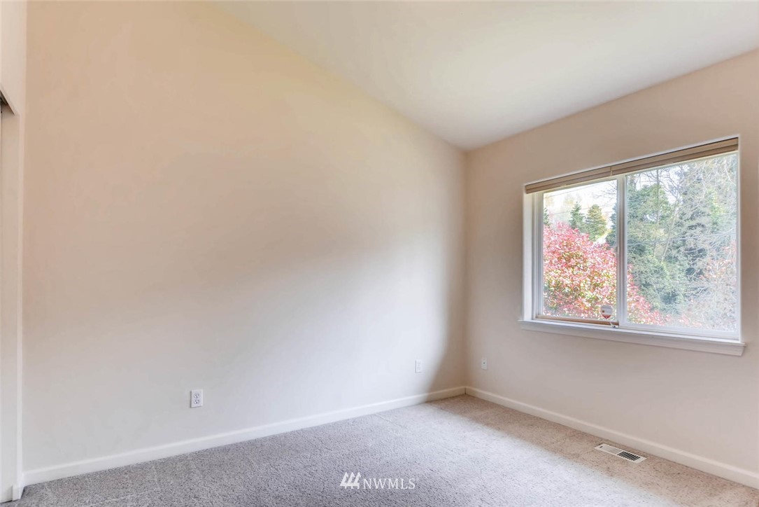 2036 Kent Des Moines Road Des Moines, WA 98198 - Photo 10 of 11 Gallery Image 10