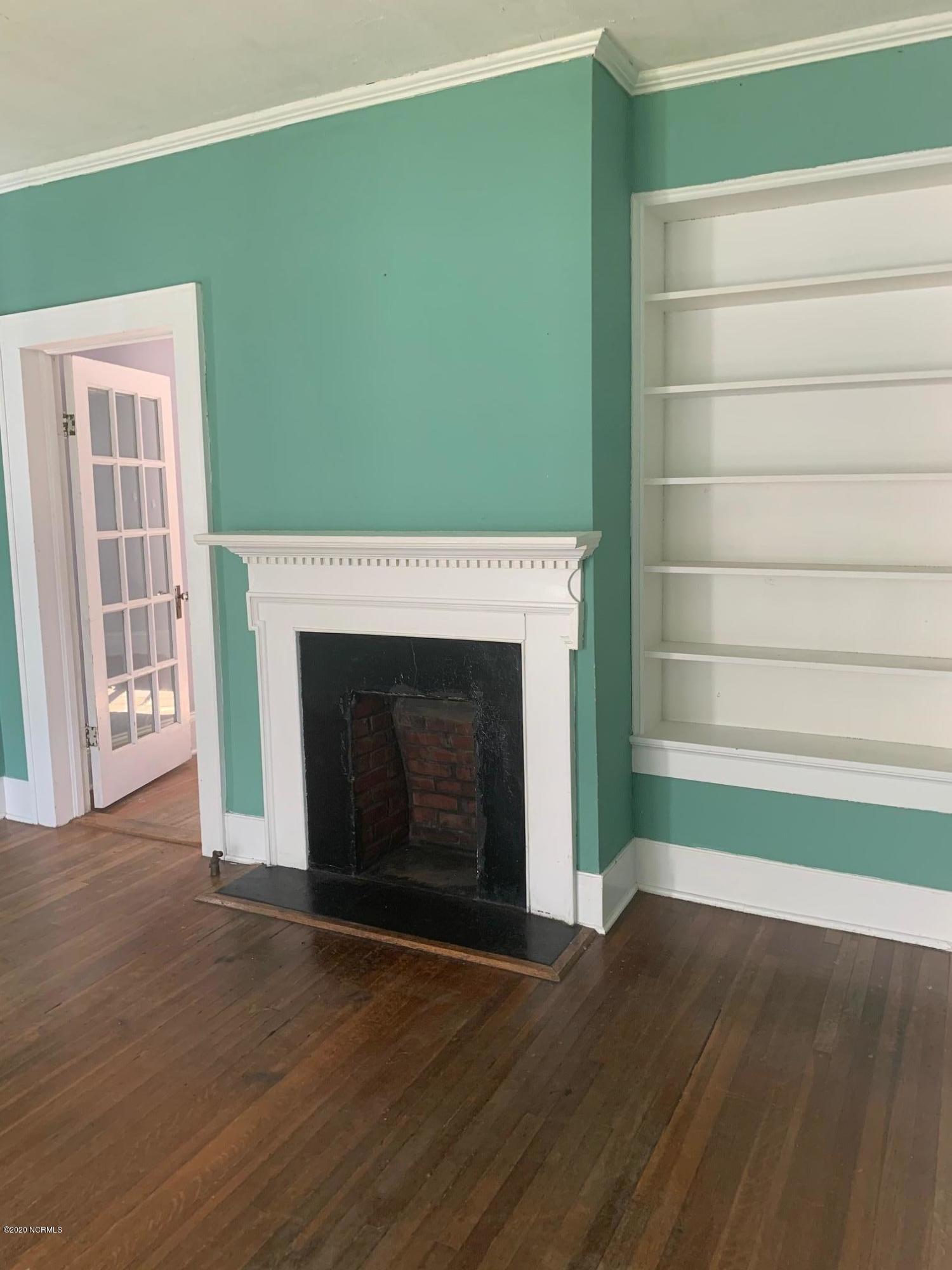 421 East 2nd Street Washington, NC 27889 - Photo 5 of 18 IMG_3889