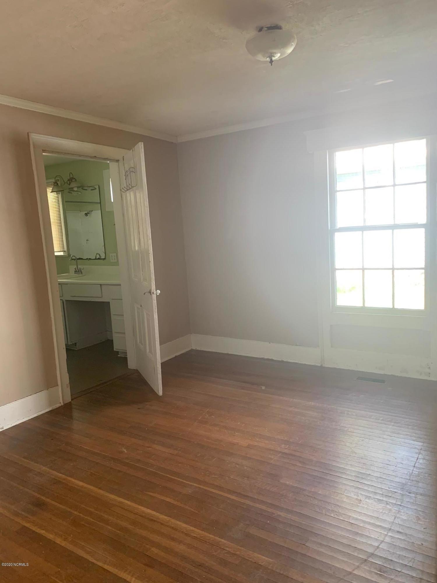 421 East 2nd Street Washington, NC 27889 - Photo 10 of 18 IMG_3897