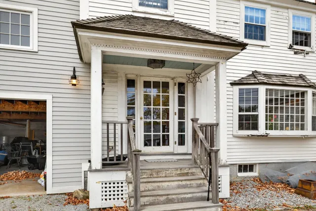 $499,999 | 1 Cemetery Road, New Boston, NH 03070