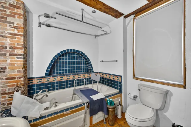 $499,999 | 1 Cemetery Road, New Boston, NH 03070