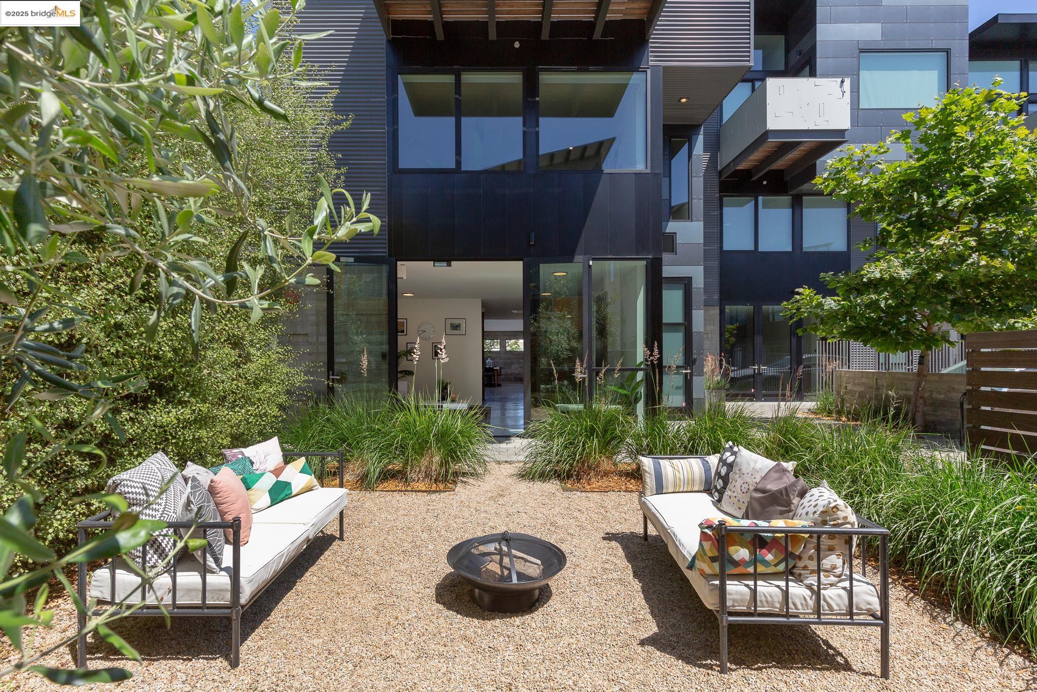 809 Folger Avenue Berkeley, CA 94710 - Photo 1 of 1 Gallery Image 1