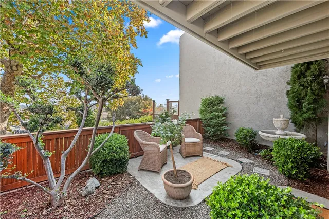 $899,900 | 18576 Vallarta Drive, Huntington Beach, CA 92646