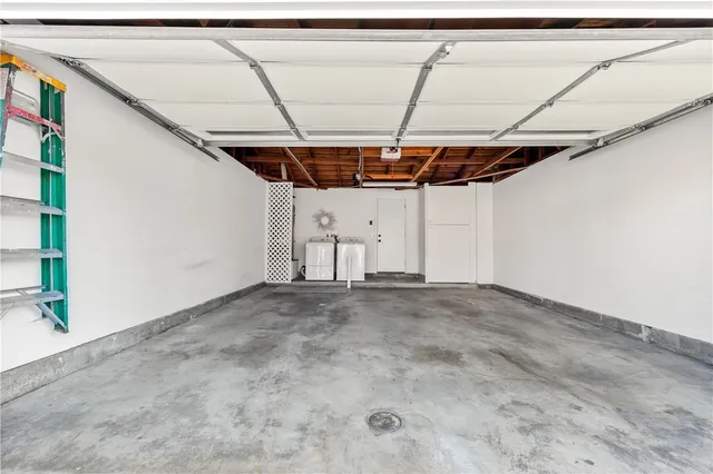 $899,900 | 18576 Vallarta Drive, Huntington Beach, CA 92646