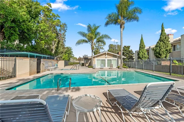 $899,900 | 18576 Vallarta Drive, Huntington Beach, CA 92646