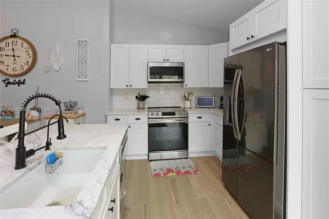 $3,750 | Ivanhoe, Davie, FL 33331