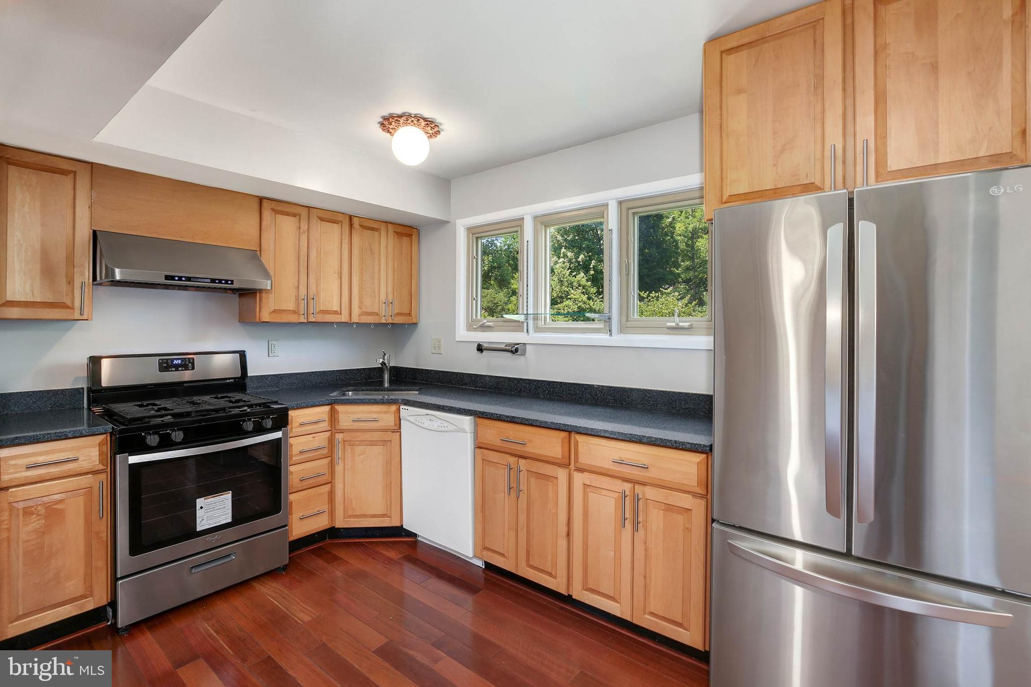 2002 Dundee Road Rockville, MD 20850 - Photo 14 of 39 Gallery Image 14