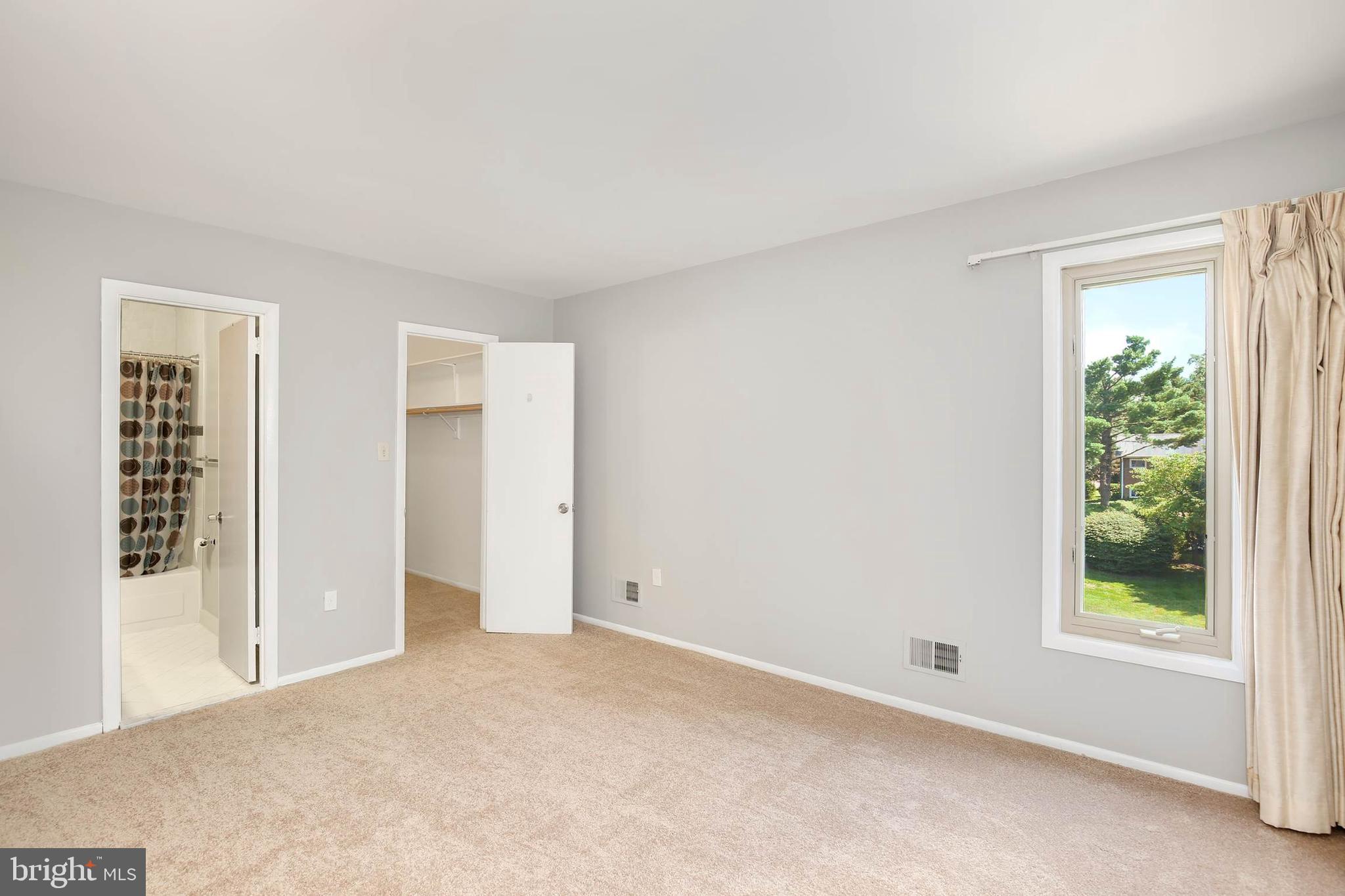 2002 Dundee Road Rockville, MD 20850 - Photo 17 of 39 Gallery Image 17