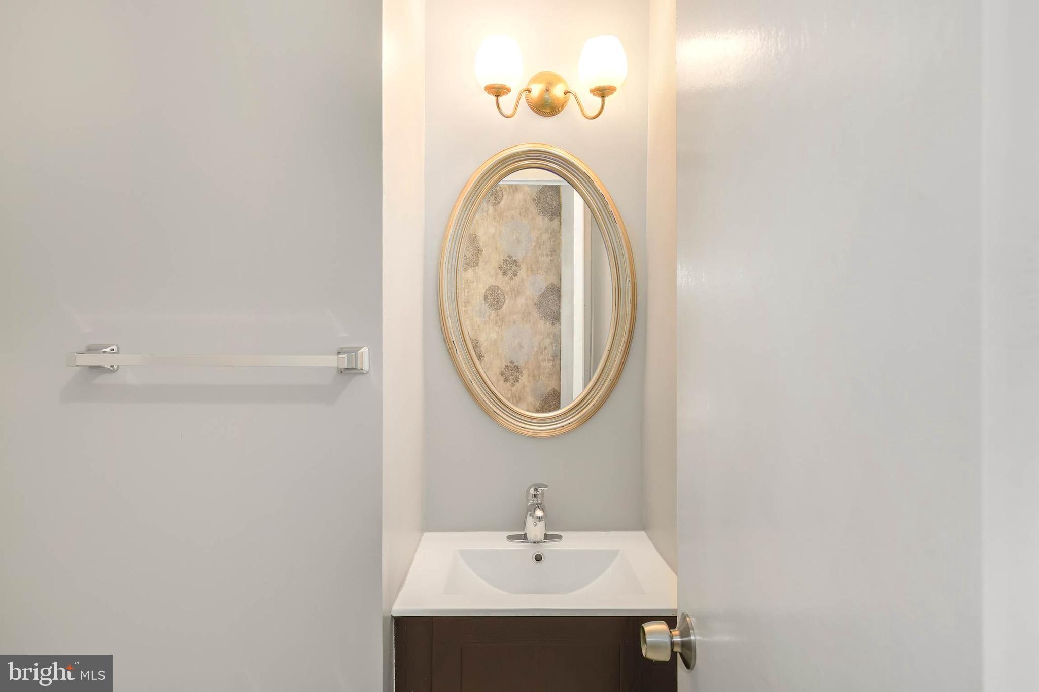 2002 Dundee Road Rockville, MD 20850 - Photo 3 of 39 Gallery Image 3