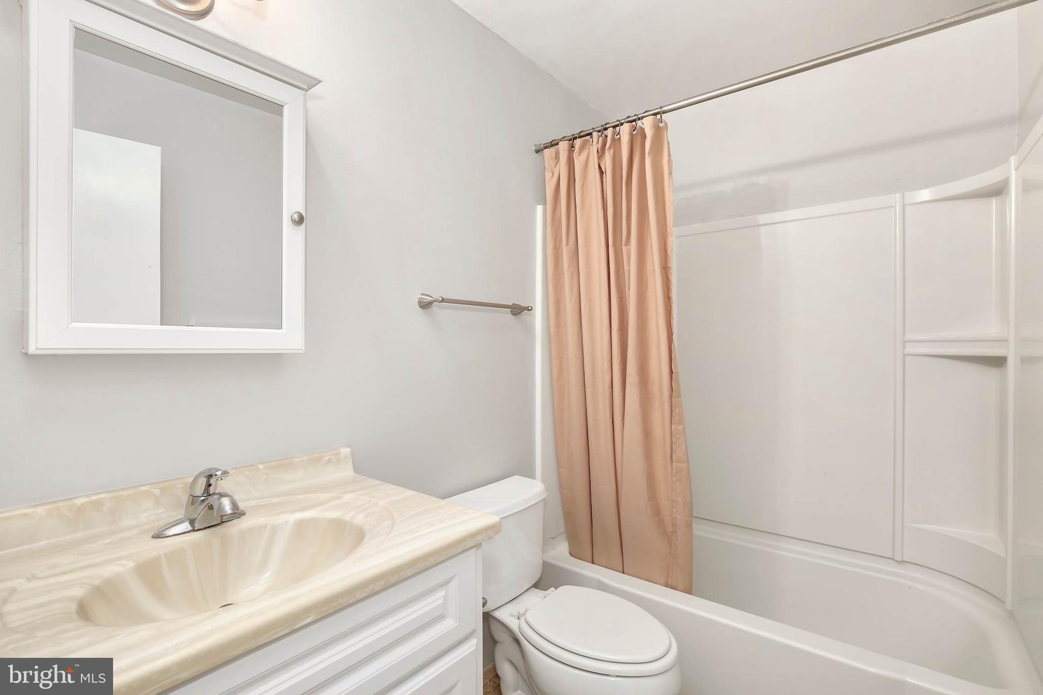 2002 Dundee Road Rockville, MD 20850 - Photo 26 of 39 Gallery Image 26