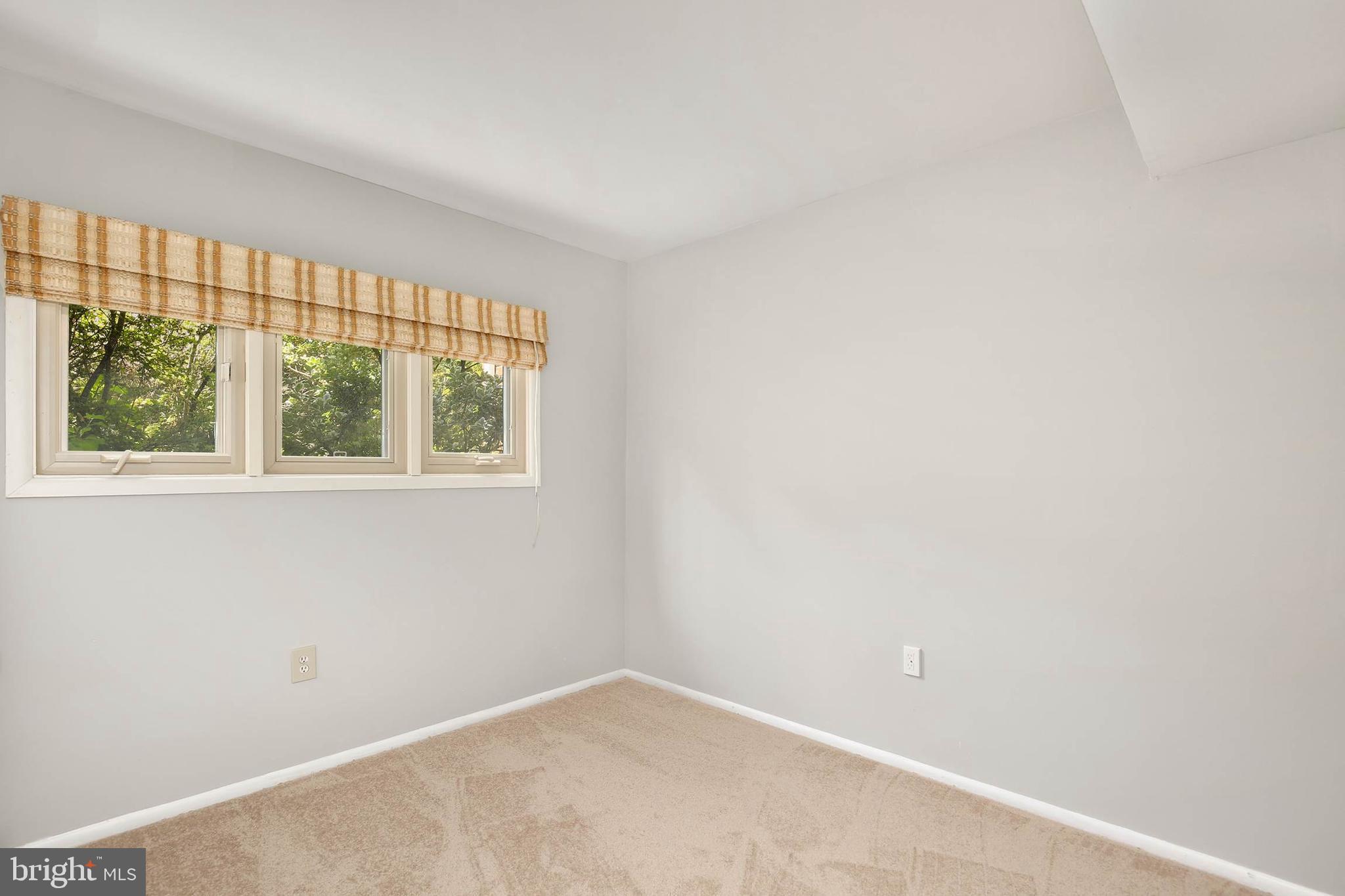 2002 Dundee Road Rockville, MD 20850 - Photo 27 of 39 Gallery Image 27