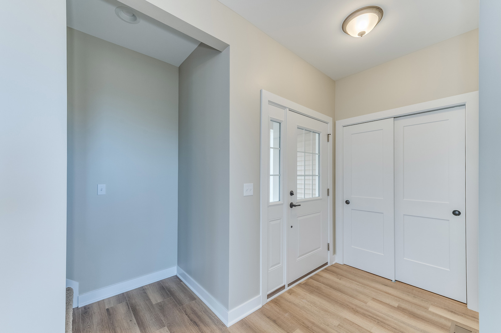 1104 Freedom Road Elburn, IL 60119 - Photo 3 of 24 a view of room
