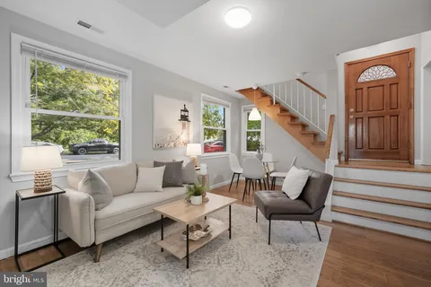 $720,000 | 4812 Fairfax Drive, Arlington, VA 22203