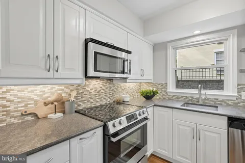 $720,000 | 4812 Fairfax Drive, Arlington, VA 22203