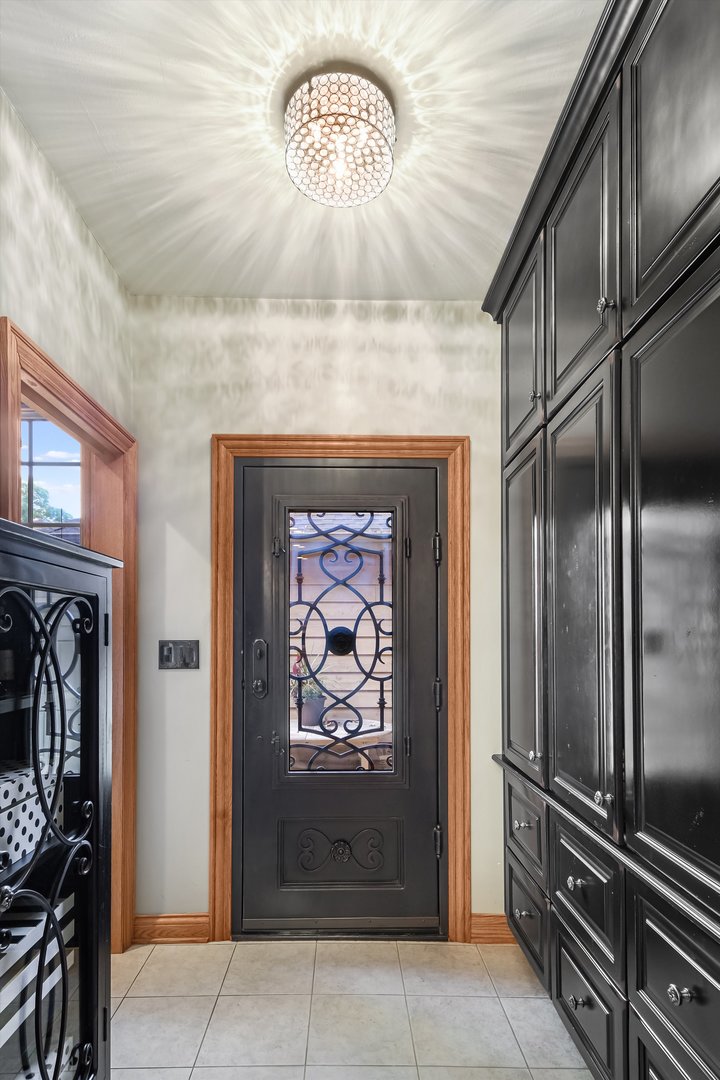 300 South Rose Avenue Park Ridge, IL 60068 - Photo 23 of 48