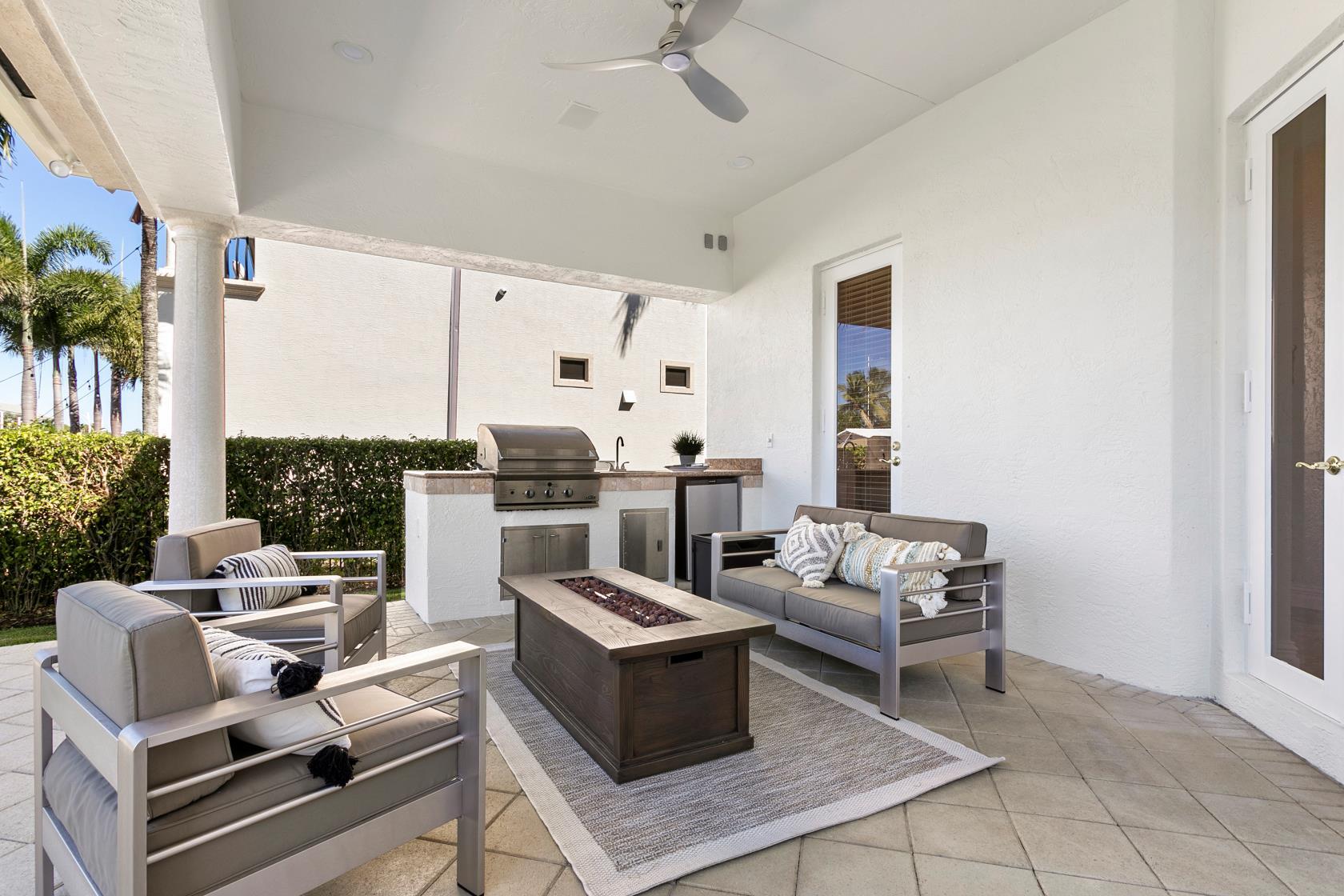 839 Coventry Street Boca Raton, FL 33487 - Photo 12 of 63 summer Kitchen
