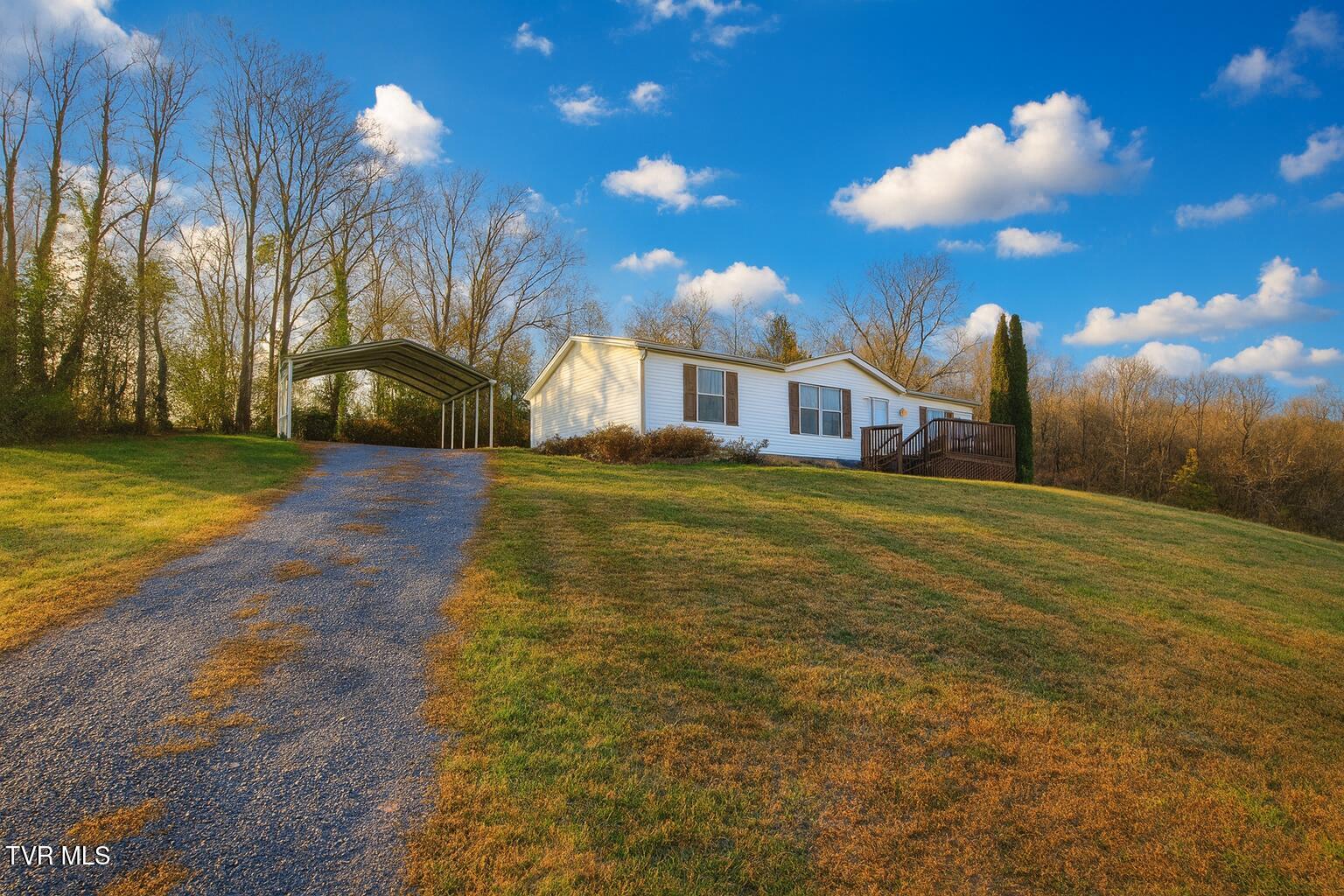 421 Haw Ridge Road Piney Flats, TN 37686 - Photo 2 of 36 1000031854