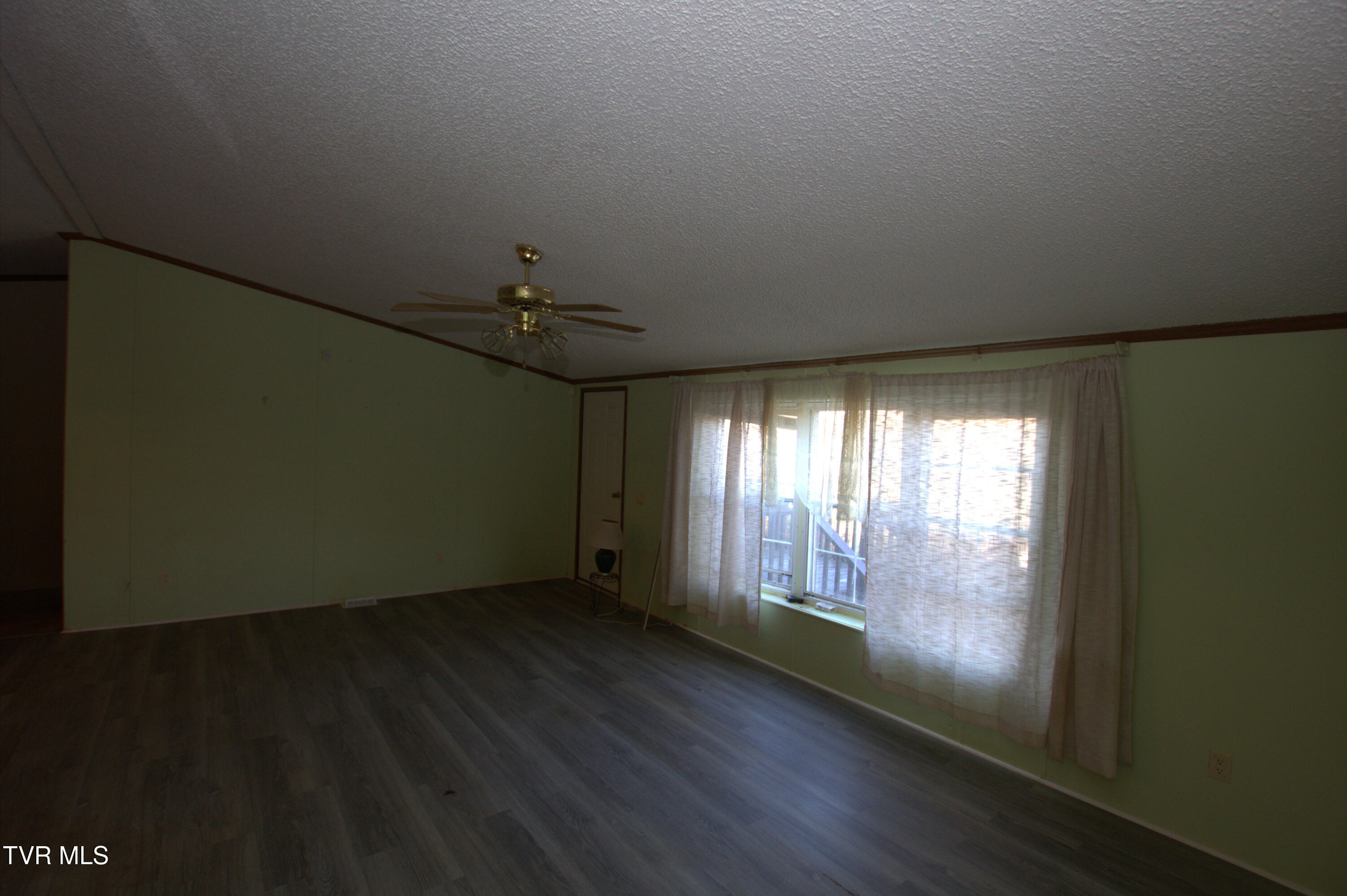 421 Haw Ridge Road Piney Flats, TN 37686 - Photo 21 of 36 IMG_8140
