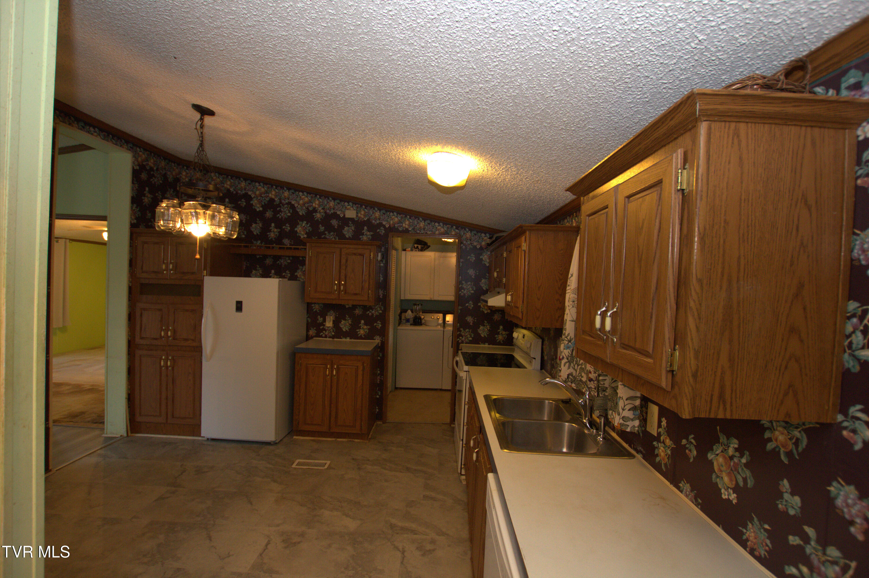 421 Haw Ridge Road Piney Flats, TN 37686 - Photo 22 of 36 IMG_8143
