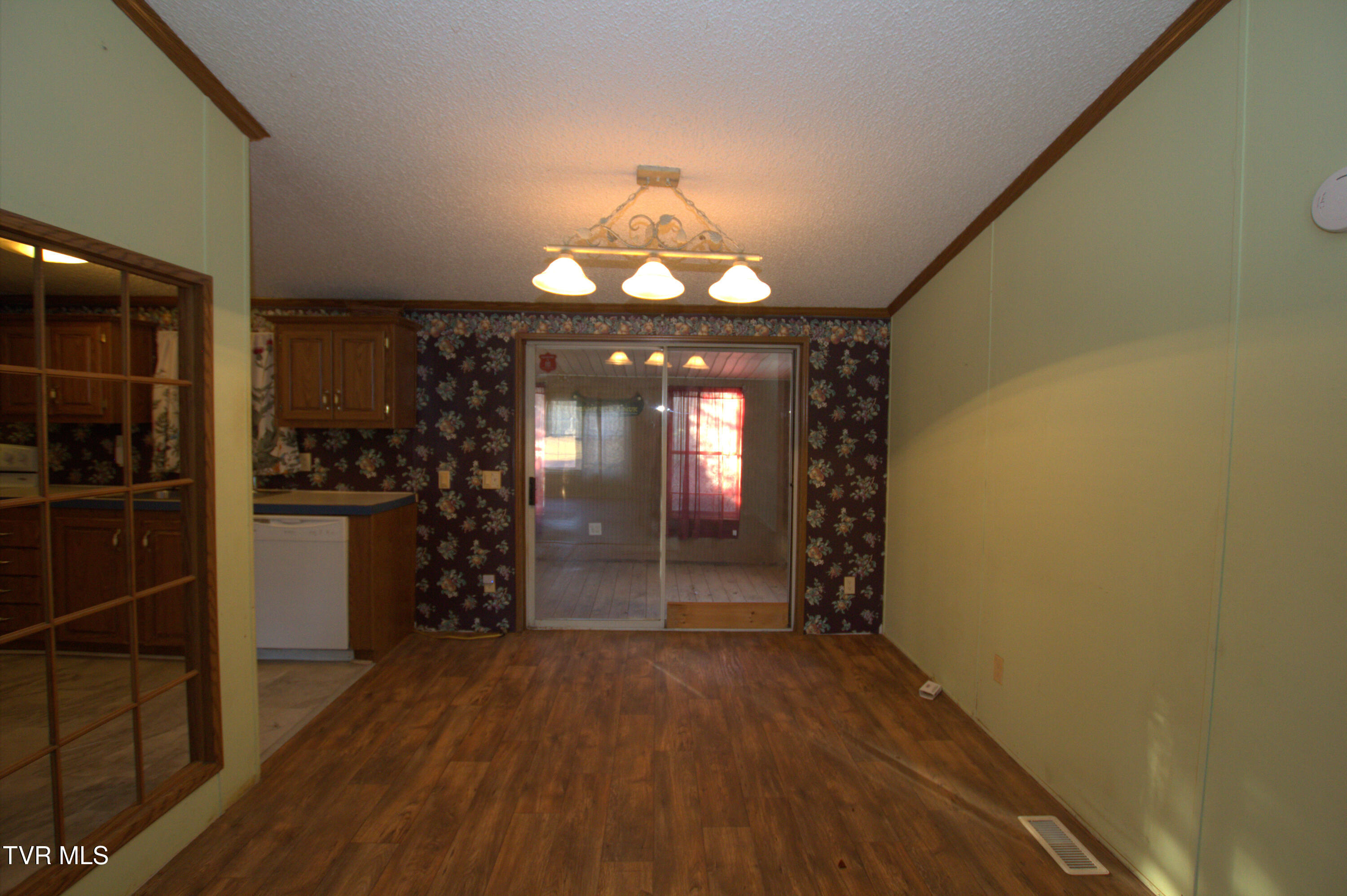 421 Haw Ridge Road Piney Flats, TN 37686 - Photo 23 of 36 IMG_8141