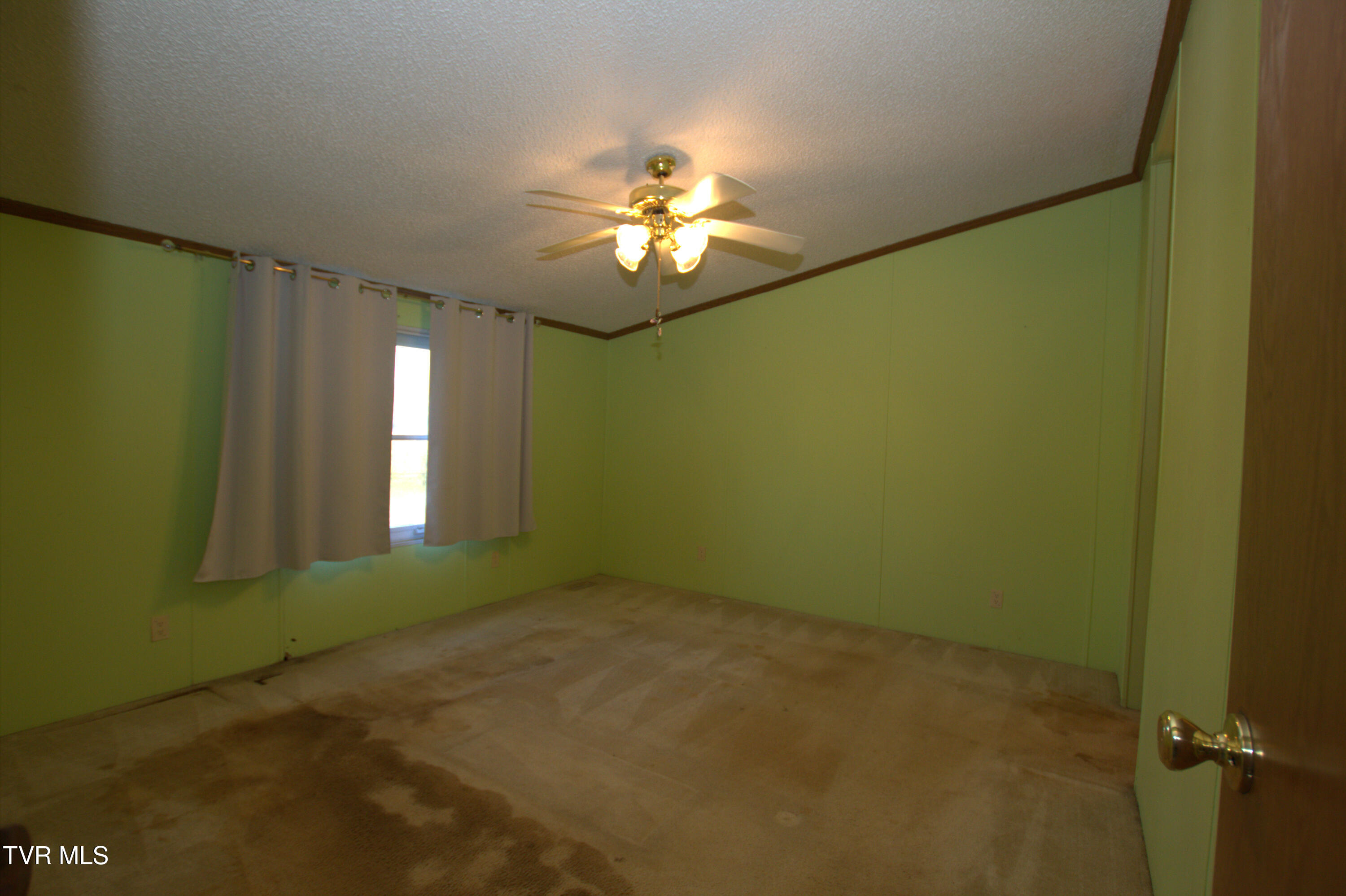 421 Haw Ridge Road Piney Flats, TN 37686 - Photo 26 of 36 IMG_8147