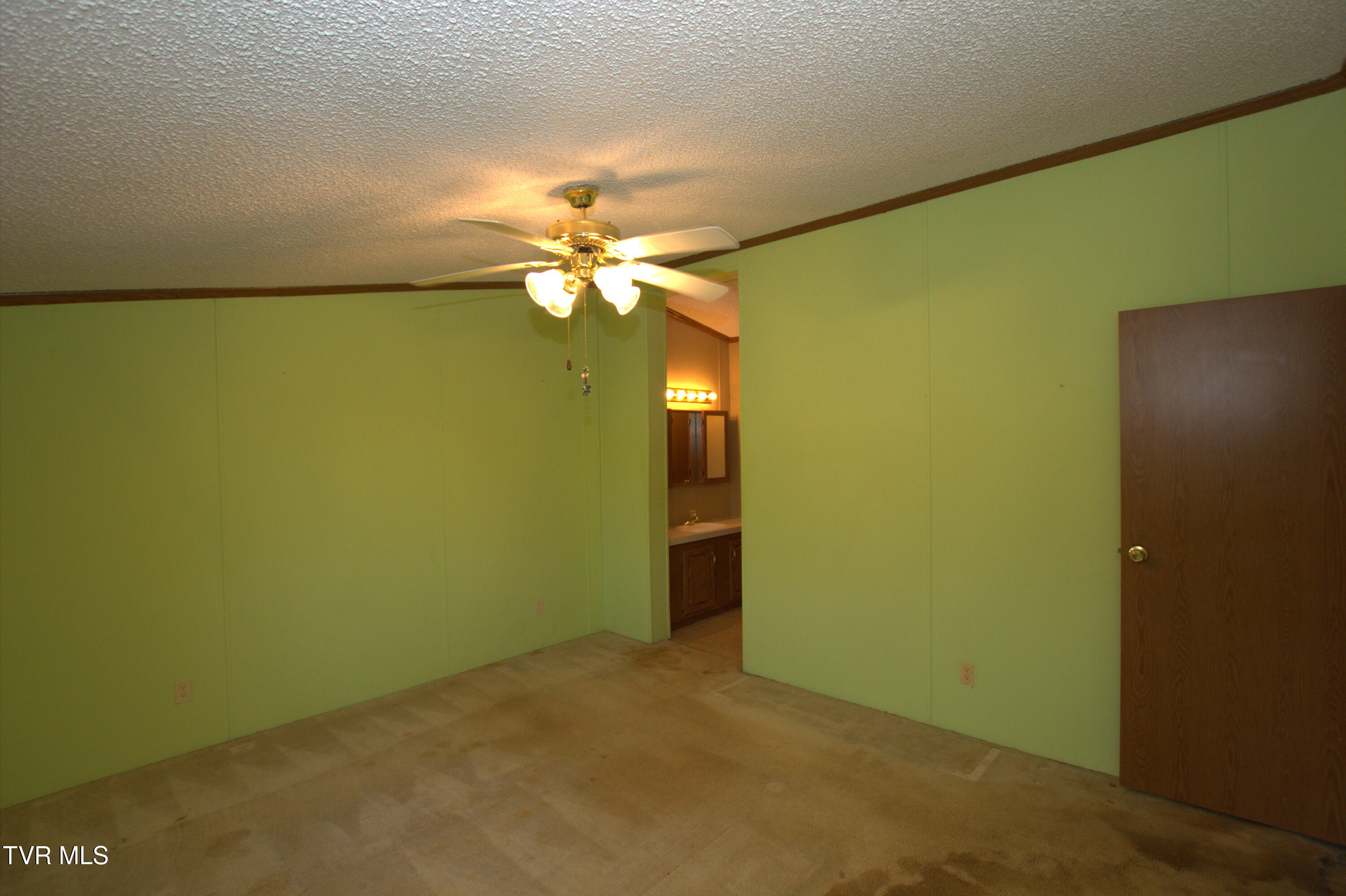 421 Haw Ridge Road Piney Flats, TN 37686 - Photo 27 of 36 IMG_8148
