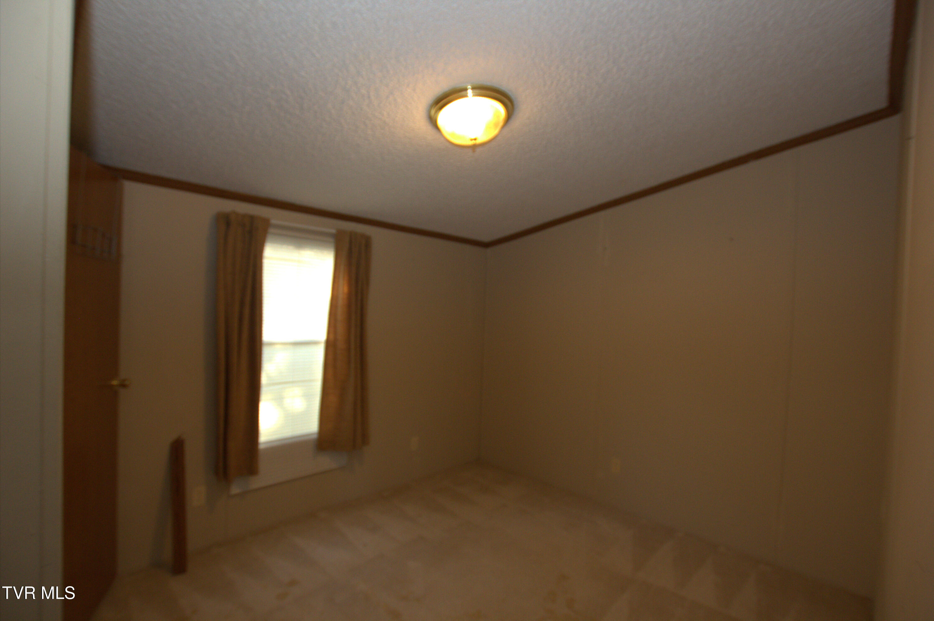 421 Haw Ridge Road Piney Flats, TN 37686 - Photo 32 of 36 IMG_8153