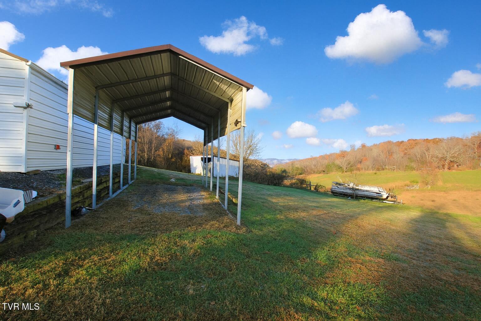 421 Haw Ridge Road Piney Flats, TN 37686 - Photo 6 of 36 1000031885