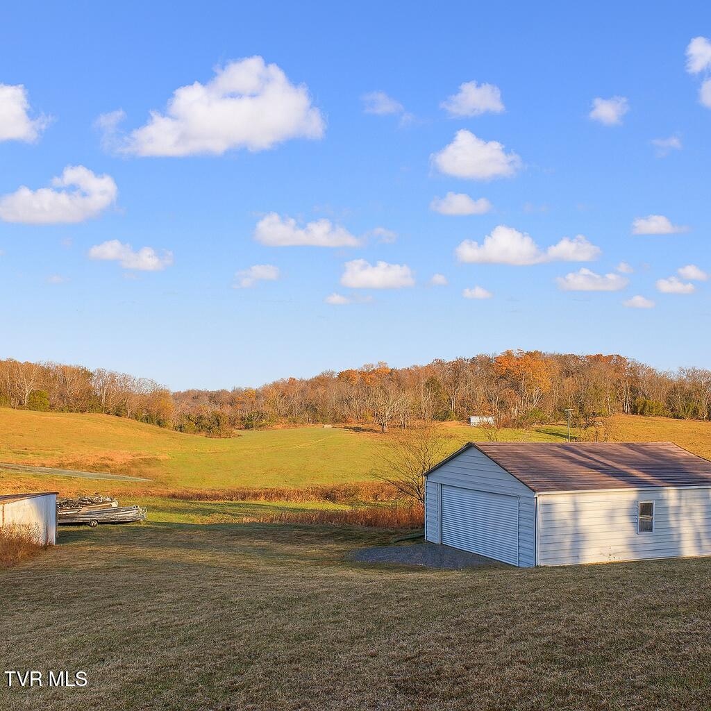 421 Haw Ridge Road Piney Flats, TN 37686 - Photo 10 of 36 1000031892