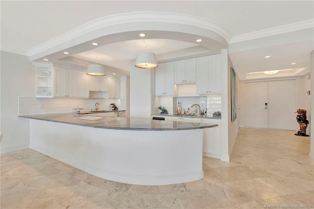 2001 Southeast Sailfish Point Boulevard, Unit 303 Stuart, FL 34996 - Photo 7 of 63 Entertain with ease