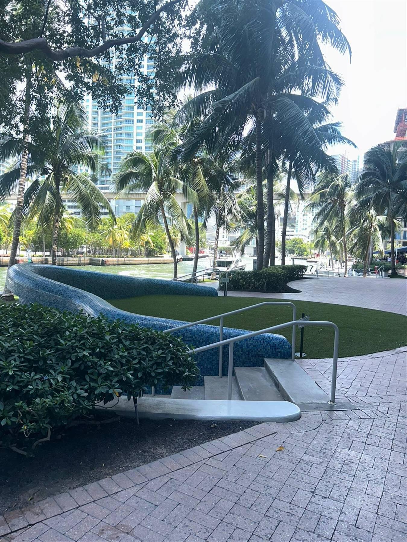 185 Southwest 7th Street, Unit 1802 Miami, FL 33130 - Photo 37 of 39 16051844-37