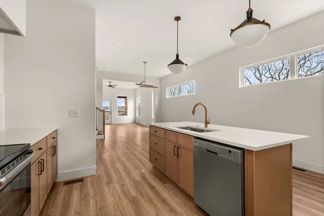 $3,250 | 1125 38th Avenue North, Nashville, TN 37209