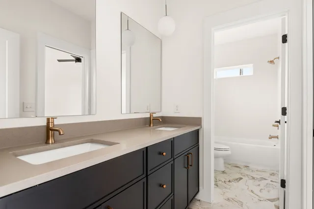 $3,250 | 1125 38th Avenue North, Nashville, TN 37209