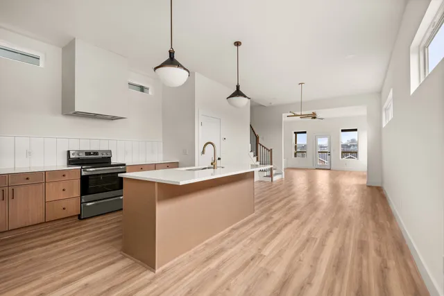 $3,250 | 1125 38th Avenue North, Nashville, TN 37209