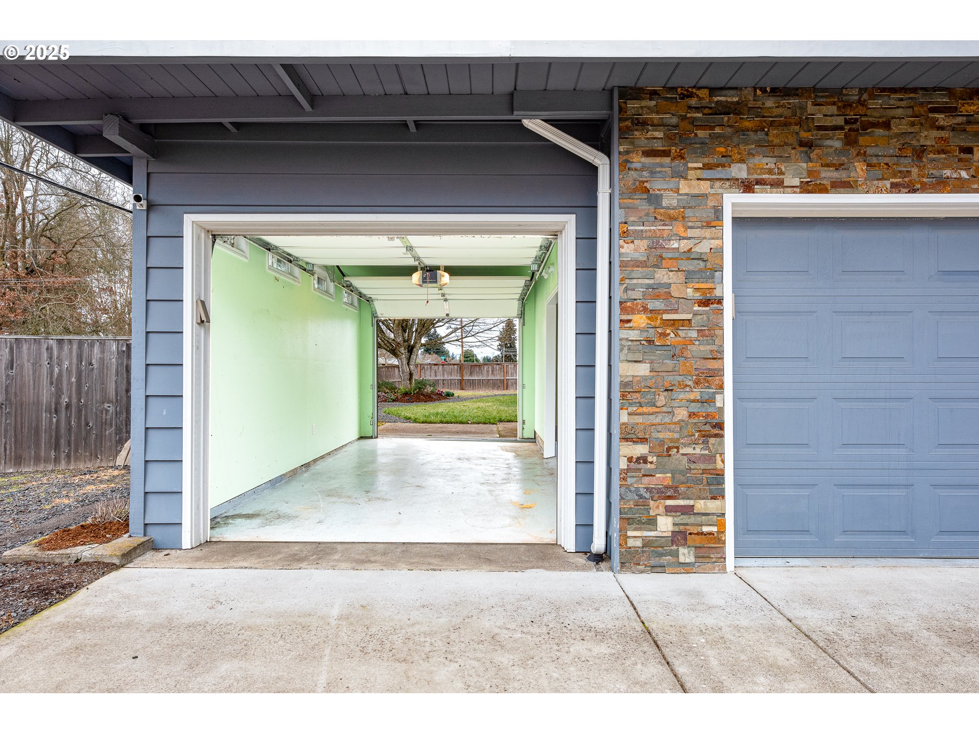 699 Sterling Drive Eugene, OR 97404 - Photo 44 of 45 Garage