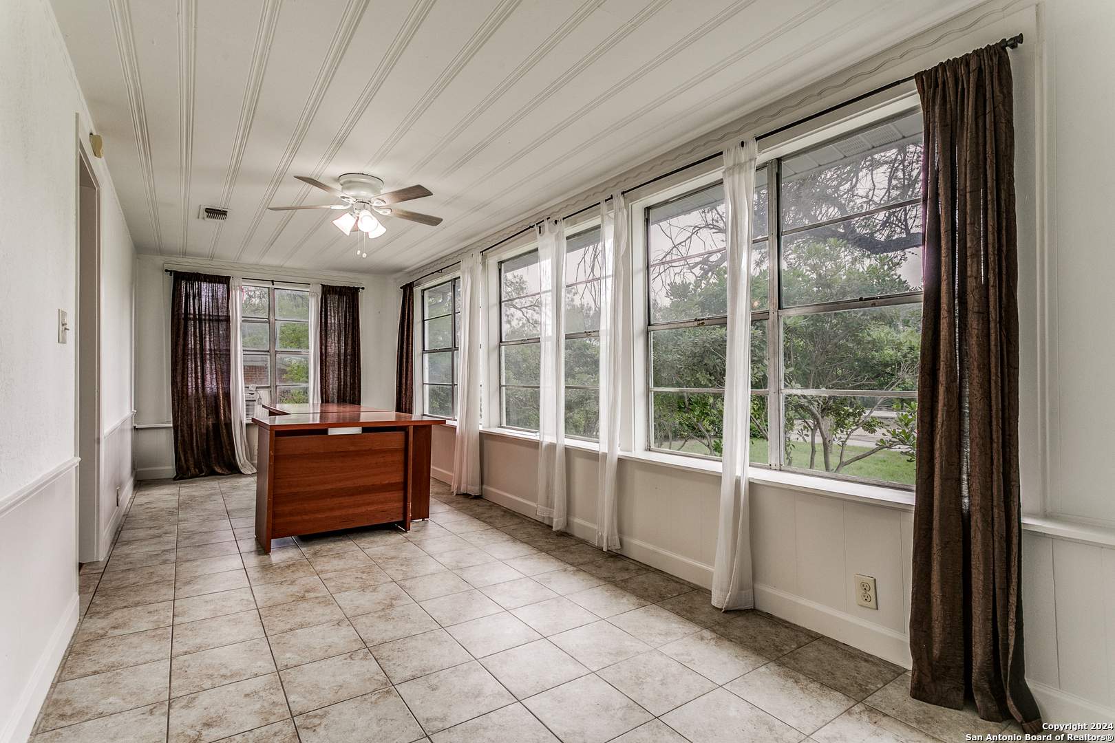 341 Tuttle Road Terrell Hills, TX 78209 - Photo 7 of 26