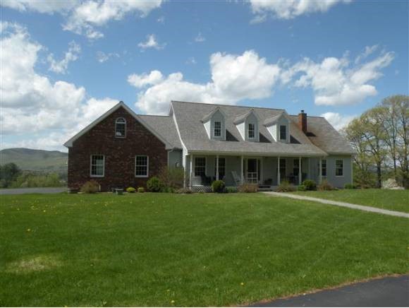 65 Littleton Road Whitefield, NH 03598 - Photo 1 of 1