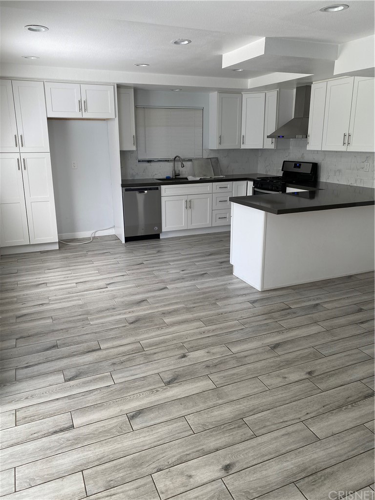 331 Pomelo Avenue Brea, CA 92821 - Photo 4 of 15