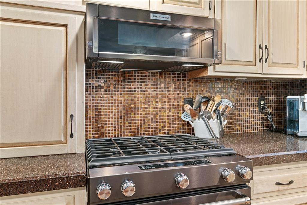 13212 West 84th Street Lenexa, KS 66215 - Photo 15 of 58