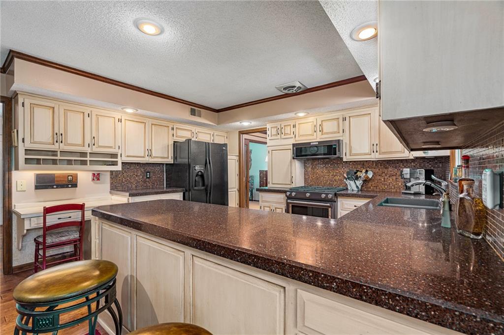 13212 West 84th Street Lenexa, KS 66215 - Photo 17 of 58