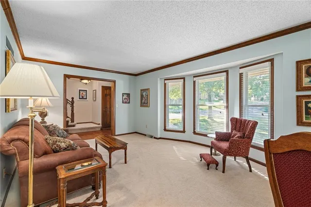 $545,000 | 13212 West 84th Street, Lenexa, KS 66215