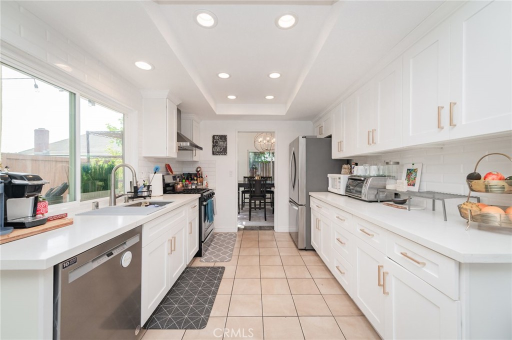 9 Calandria Irvine, CA 92620 - Photo 9 of 35